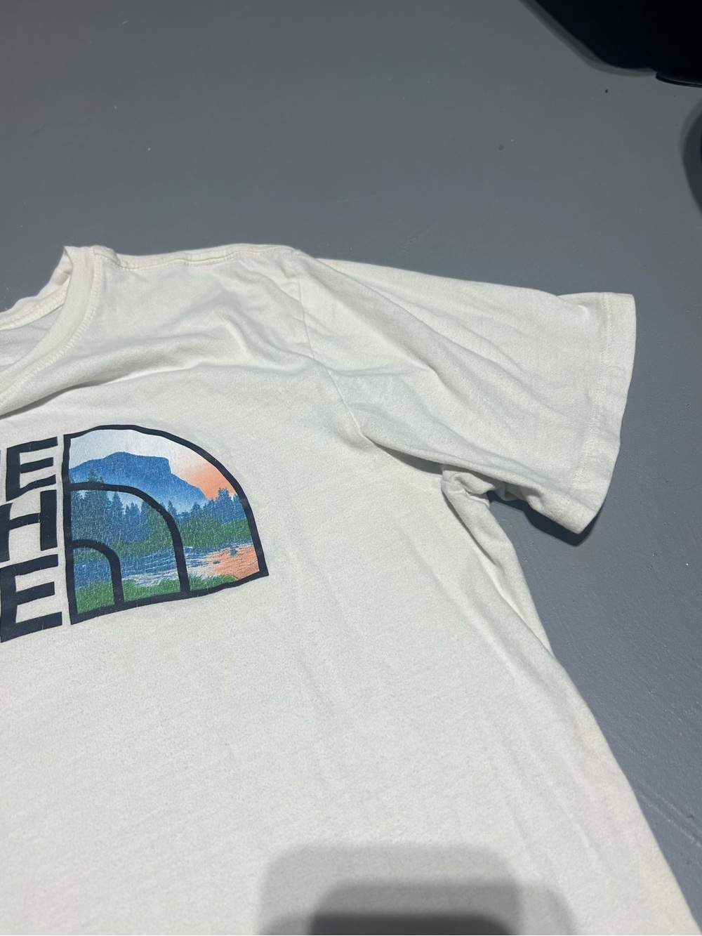 The North Face Soft Premium Short Sleeve Tee Shirt (Men’s Large) - Picture 7 of 8